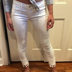 South Ocean Skinny Crop in White